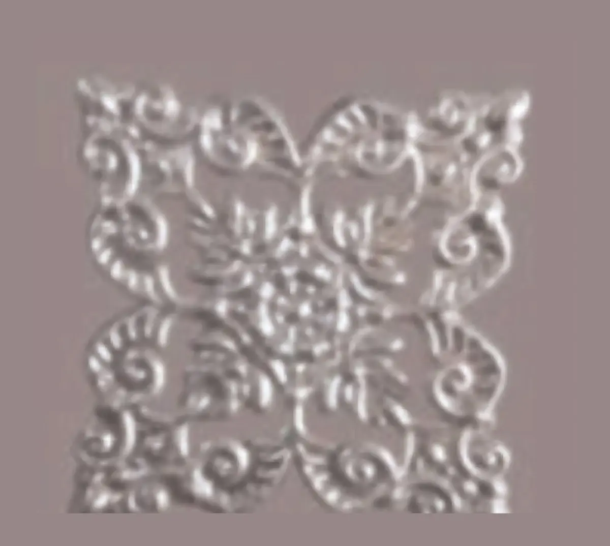 129 Rosettes, Flowers & Cast Décor Cast décor, metallic — Deco Blossom Kenya