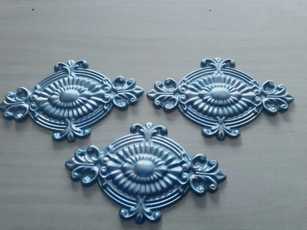 Cast bloom ornament CD-105 Rosettes, Flowers & Cast Décor — Deco Blossom Kenya