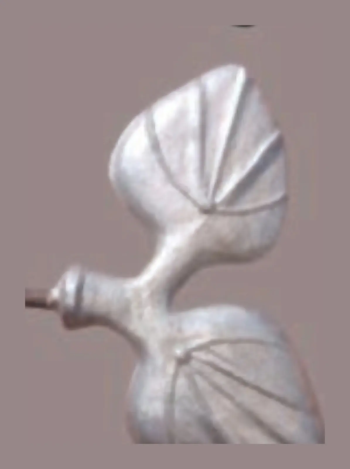 Double-Leaf-Flower Rosettes, Flowers & Cast Décor Cast décor, metallic — Deco Blossom Kenya