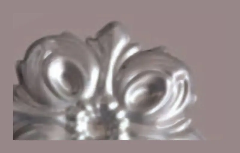 F001 Rosettes, Flowers & Cast Décor Cast décor, metallic — Deco Blossom Kenya