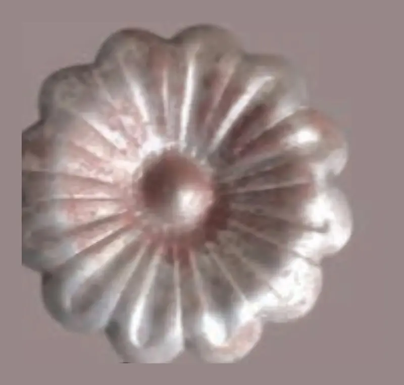 F620 Rosettes, Flowers & Cast Décor Cast décor, metallic — Deco Blossom Kenya