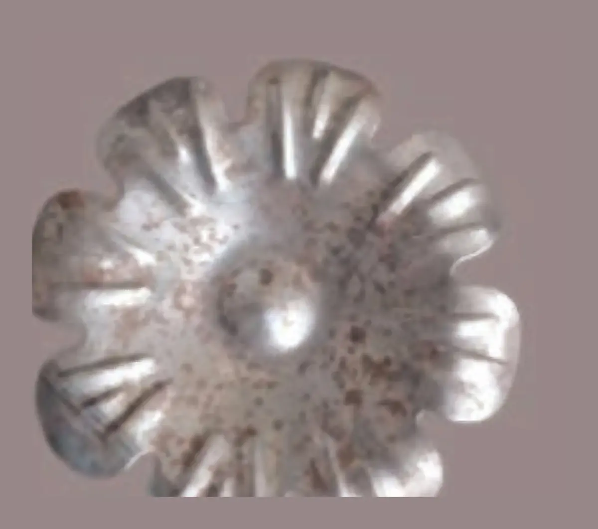 F65 Rosettes, Flowers & Cast Décor Cast décor, metallic — Deco Blossom Kenya