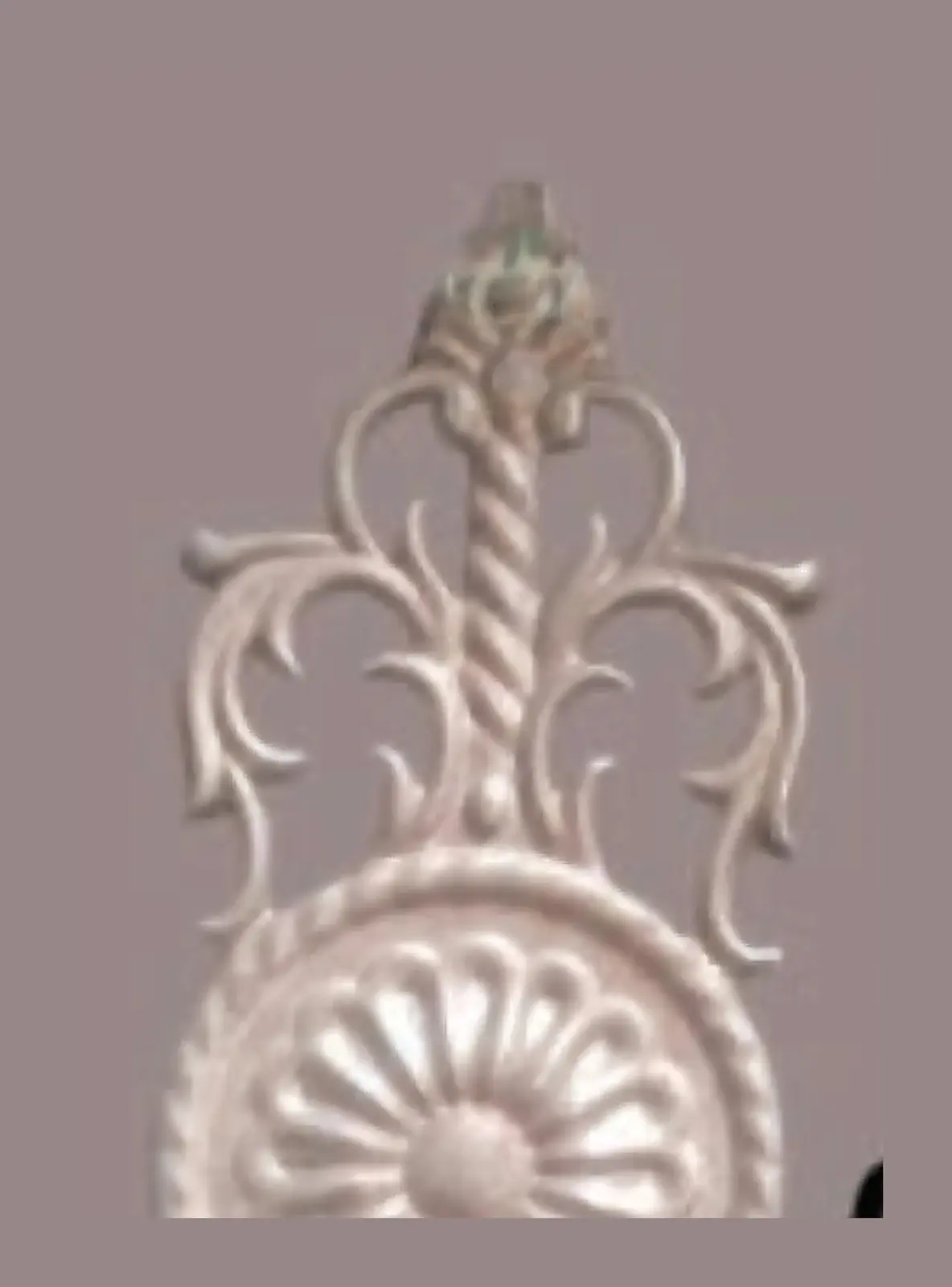 L22 Rosettes, Flowers & Cast Décor Cast décor, metallic — Deco Blossom Kenya