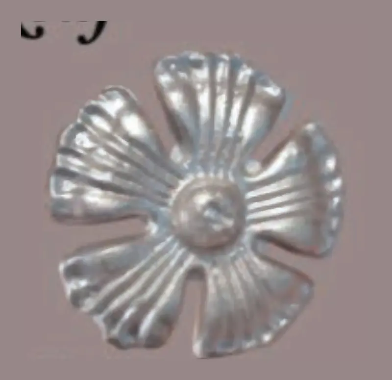 Mushroom Rosettes, Flowers & Cast Décor Cast décor, metallic — Deco Blossom Kenya